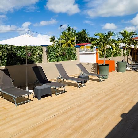 Evasion En Plein Coeur De La Ville T2 Jacuzzis Sauna Et Piscine Au Centre De Port Louis Bagian luar foto